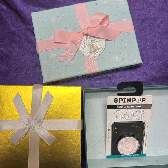 Iridescent Spin Pop iPhone accessory for easy holding Christmas Gift technology - Picture 2 of 8